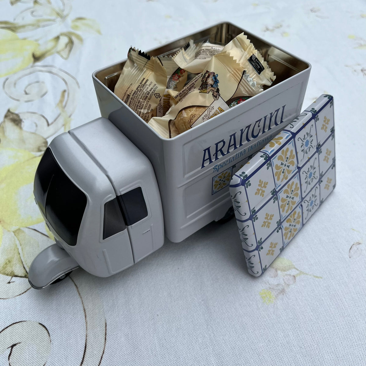 Koekblik - Piaggio Ape Arancini