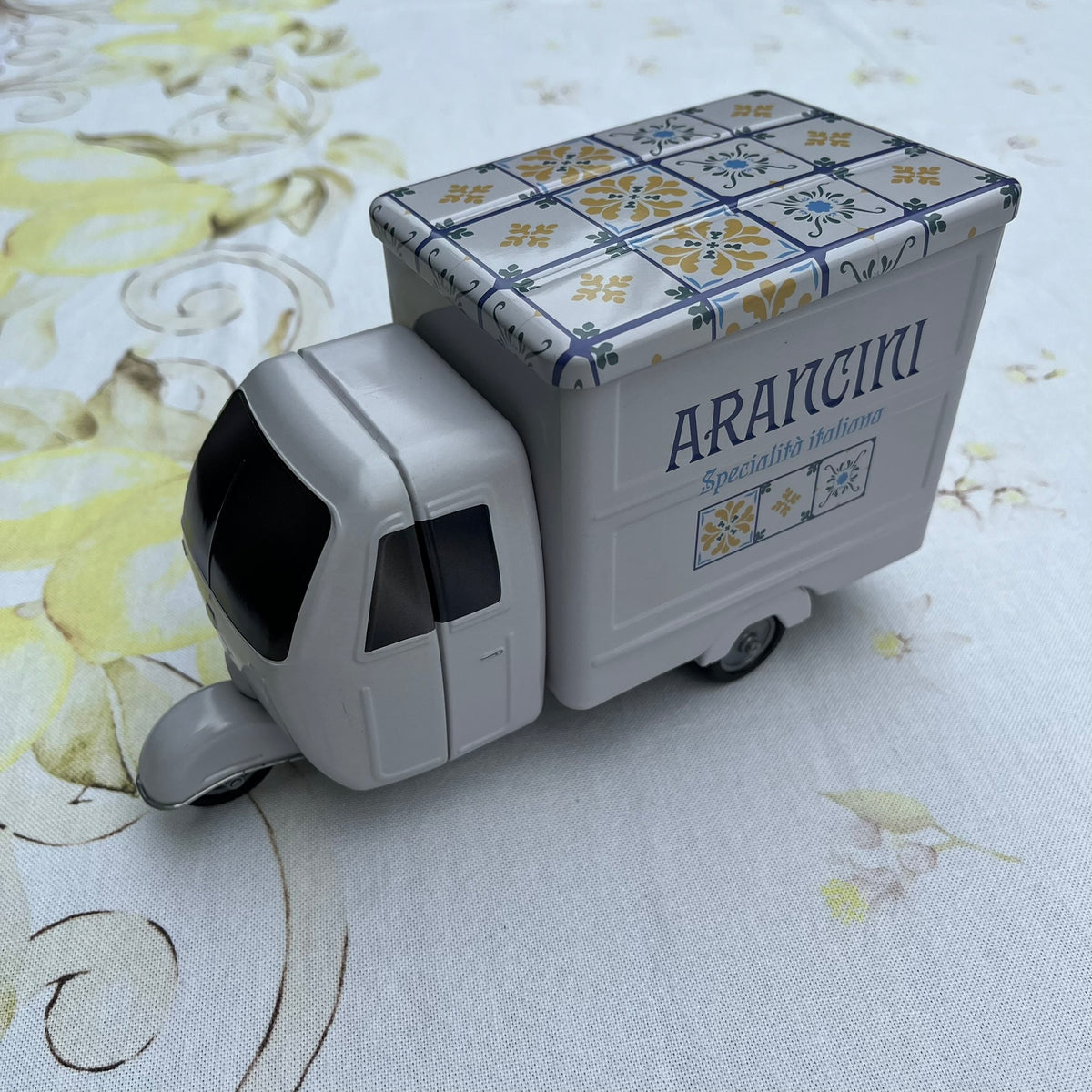 Koekblik - Piaggio Ape Arancini