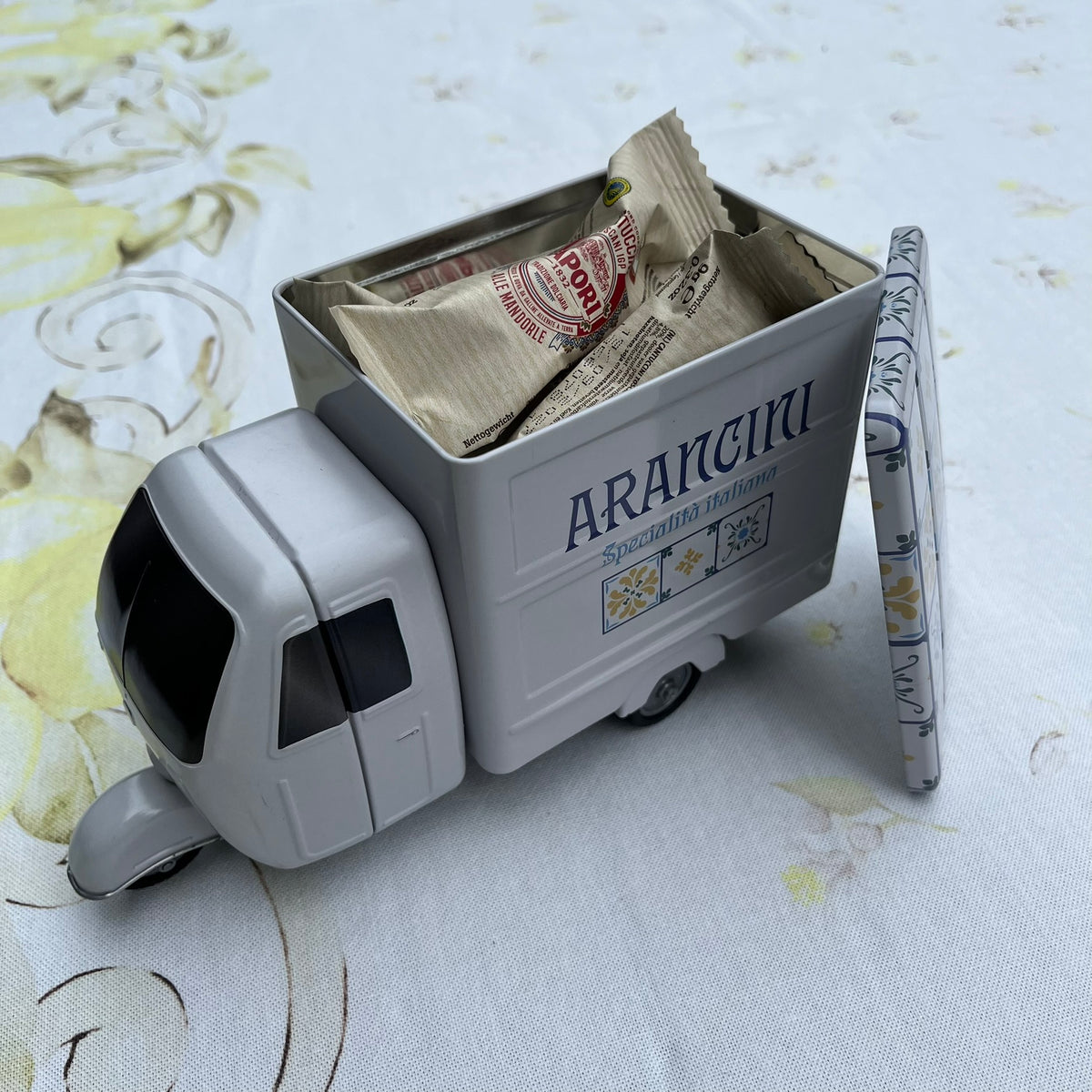 Koekblik - Piaggio Ape Arancini