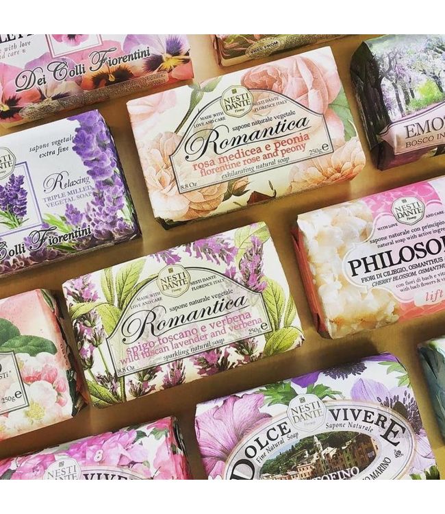 Nesti Dante Romantica Royal Lily & Narcissus Zeep 250gr