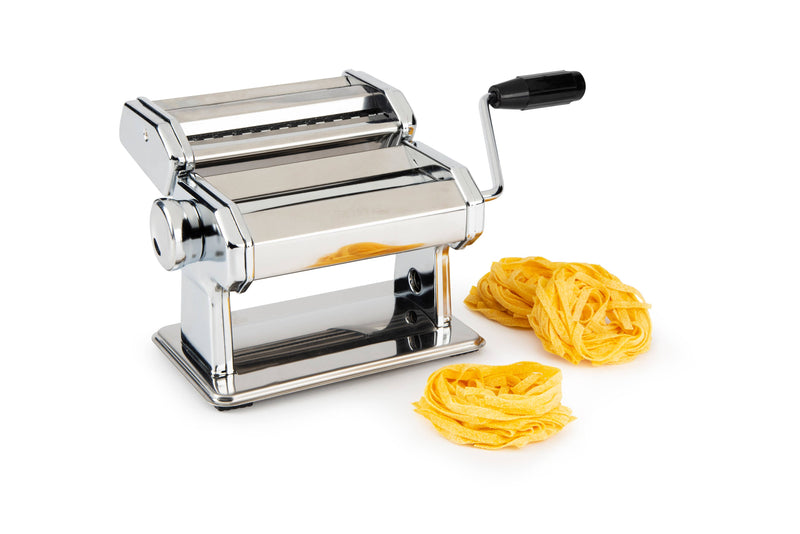 Pasta machine